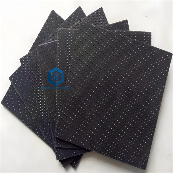 糙面土工膜在坡面施工中的優(yōu)勢(shì)