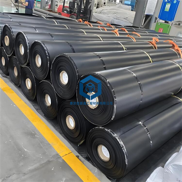 1.5mm土工膜在堆浸場防滲的應(yīng)用及優(yōu)勢 1.5mm土工膜在堆浸場防滲的應(yīng)用及優(yōu)勢