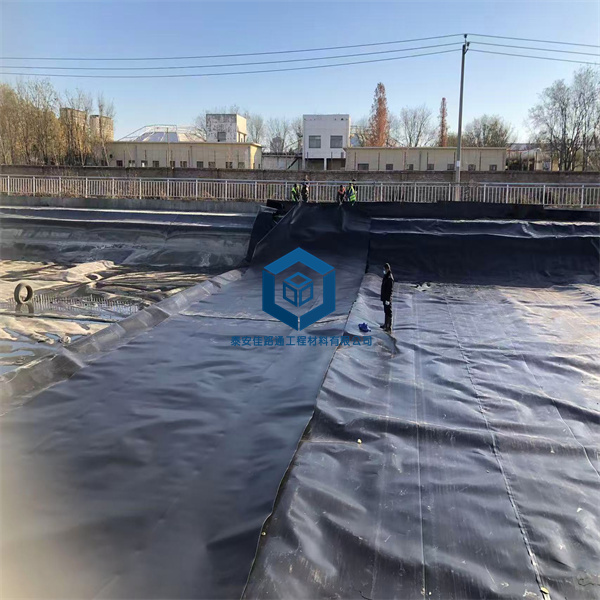 湖北調(diào)節(jié)池采用 1.0mm 城建標(biāo)準(zhǔn)土工膜